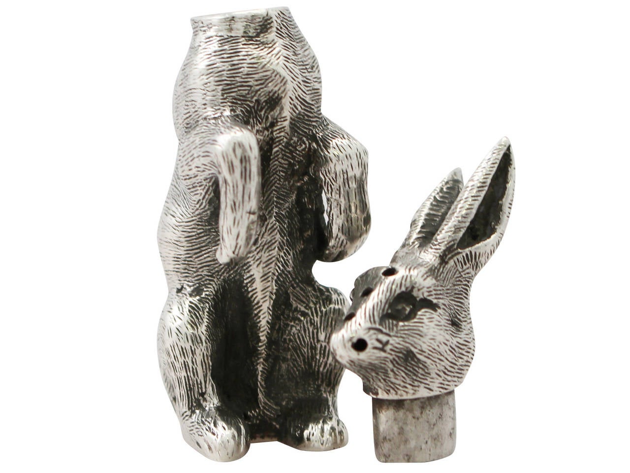 Antique Victorian Sterling Silver 'Hare' Pepperette In Excellent Condition In Jesmond, Newcastle Upon Tyne