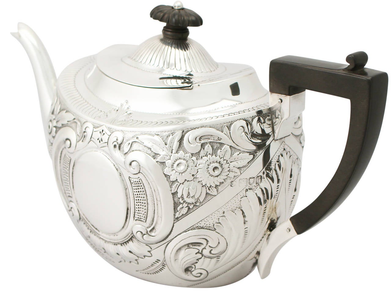 1900s Antique Edwardian Sterling Silver Teapot In Excellent Condition In Jesmond, Newcastle Upon Tyne