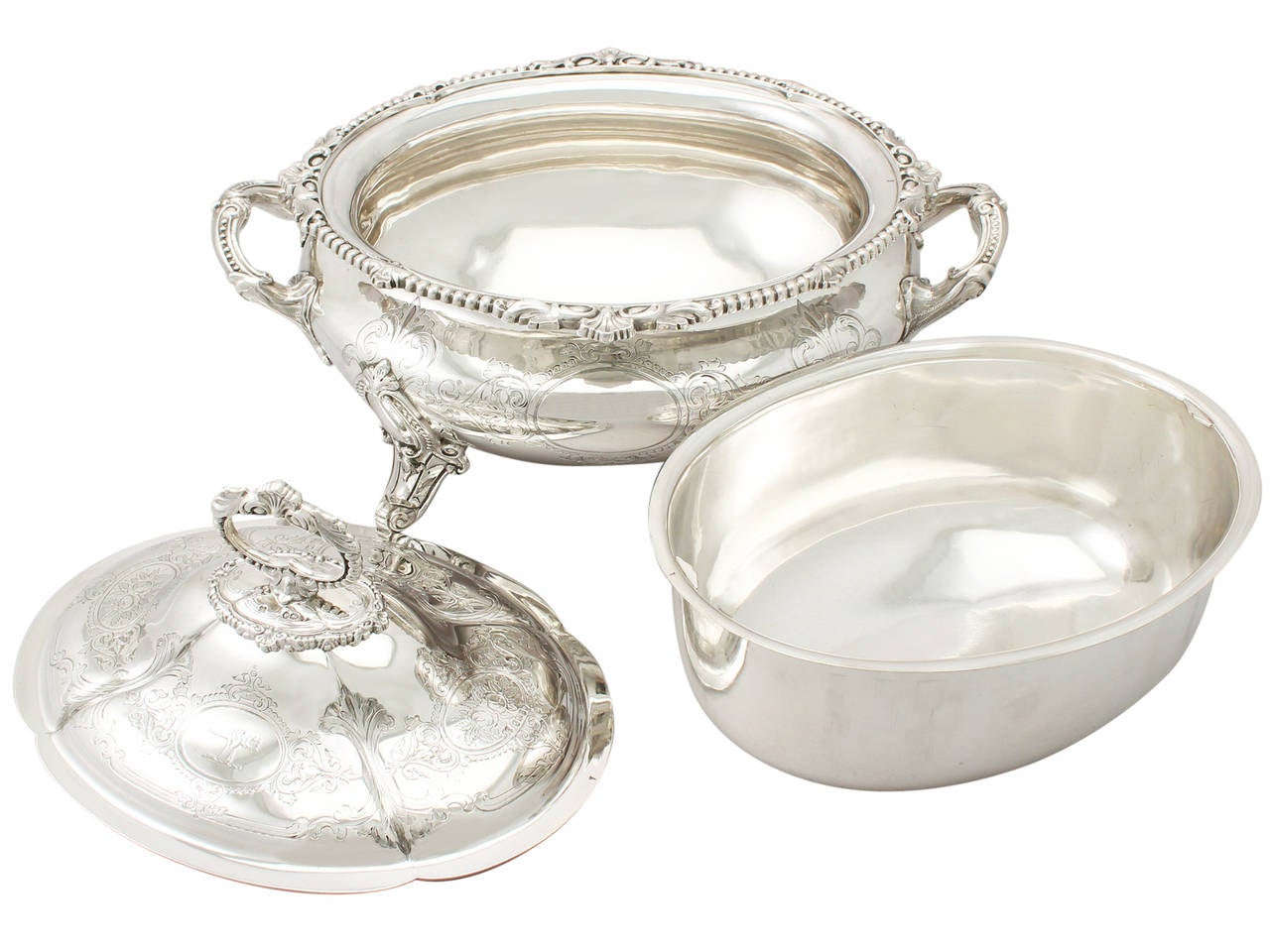 Sterling Silver Soup Tureen/Centerpiece Antique Victorian For Sale at