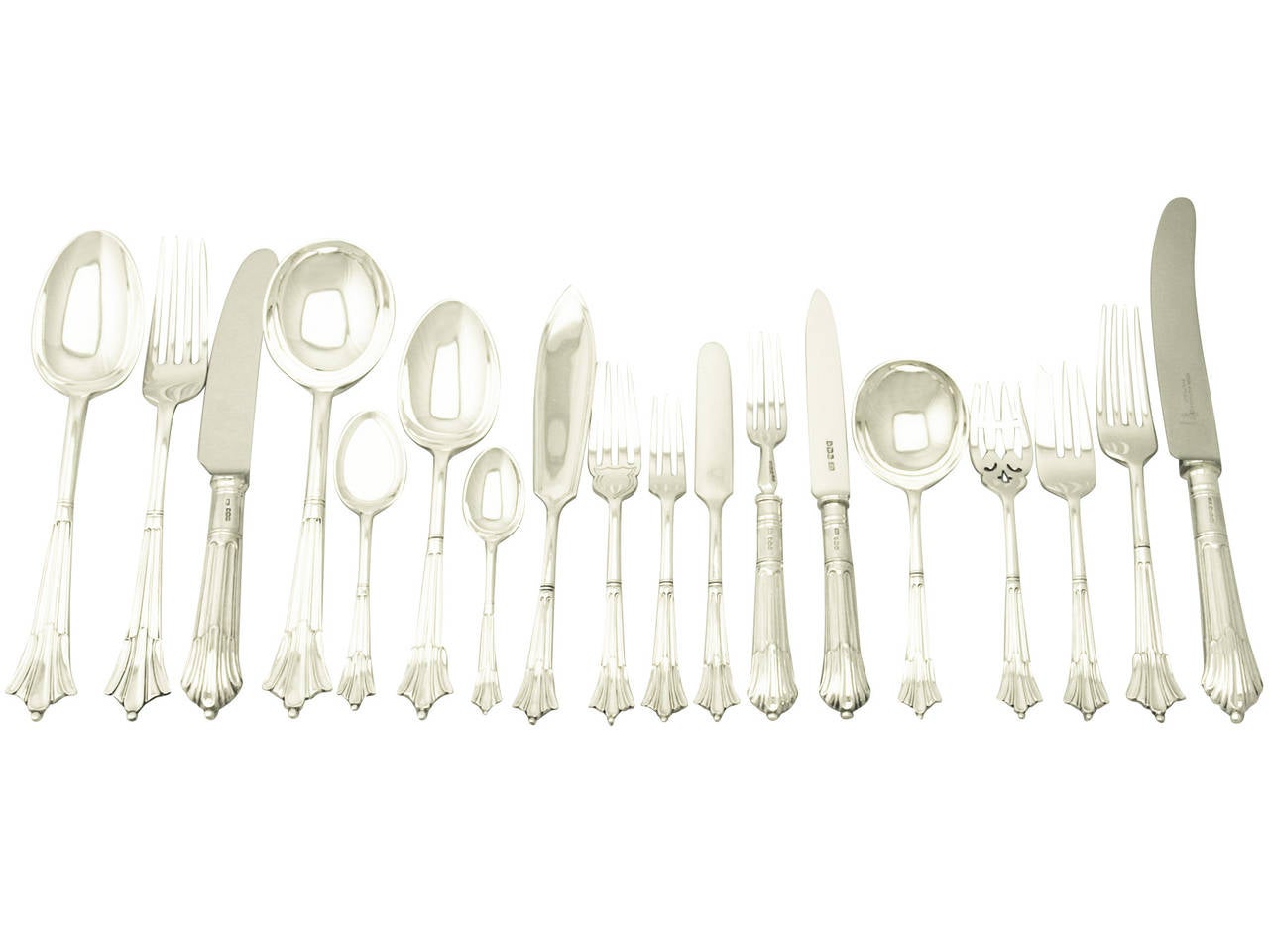Antique Sterling Silver Canteen of Cutlery for Twelve Persons In Excellent Condition In Jesmond, Newcastle Upon Tyne