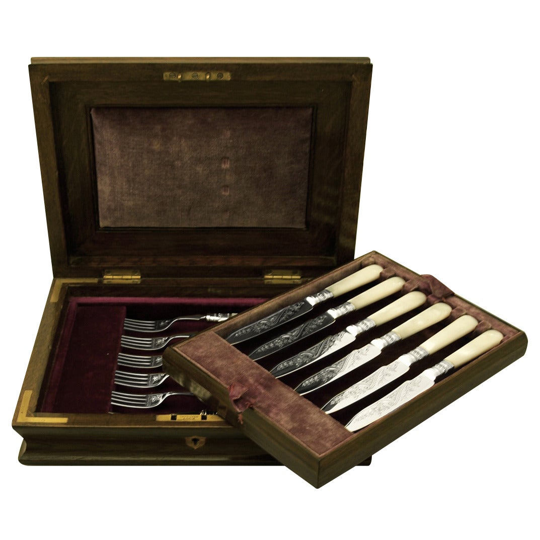 Sterling Silver and Mother-of-Pearl Fruit/Dessert Service, Antique George V