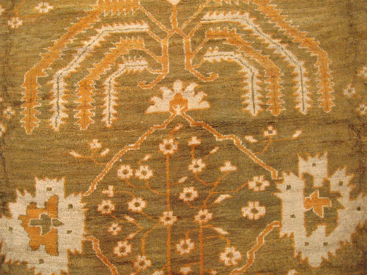Antique Turkish Oushak Carpet with Cypress Trees, in Large Size, Green and Ivory In Good Condition For Sale In New York, NY