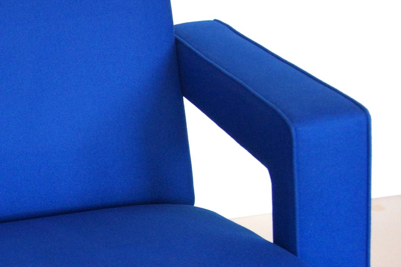 Utrecht Bench, Two-Seater by Gerrit Rietveld In Excellent Condition For Sale In Amsterdam, NL