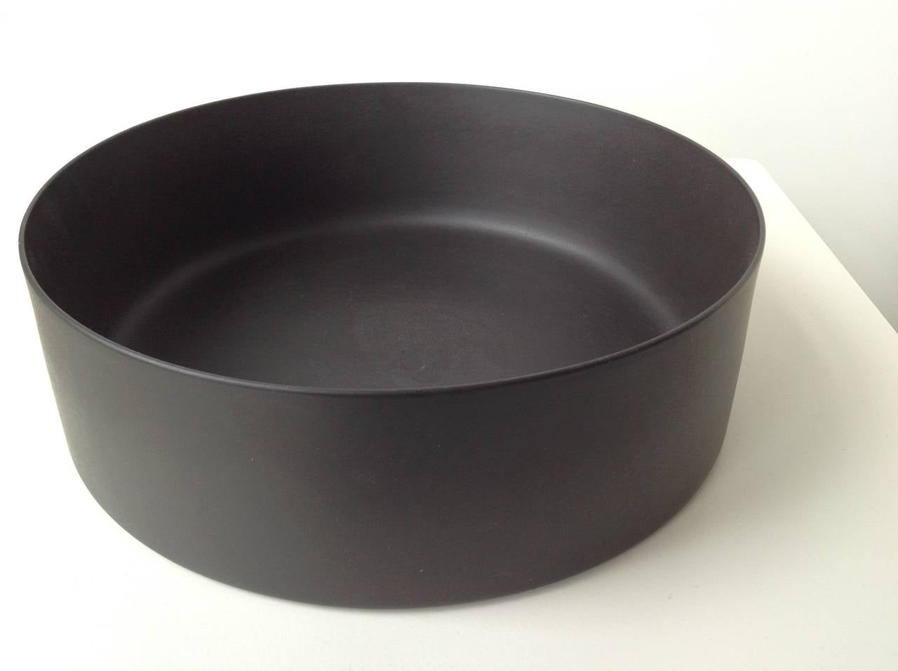 Dutch Bowl Minimalistic Form in Black Terra Sigillata by Geert Lap For Sale