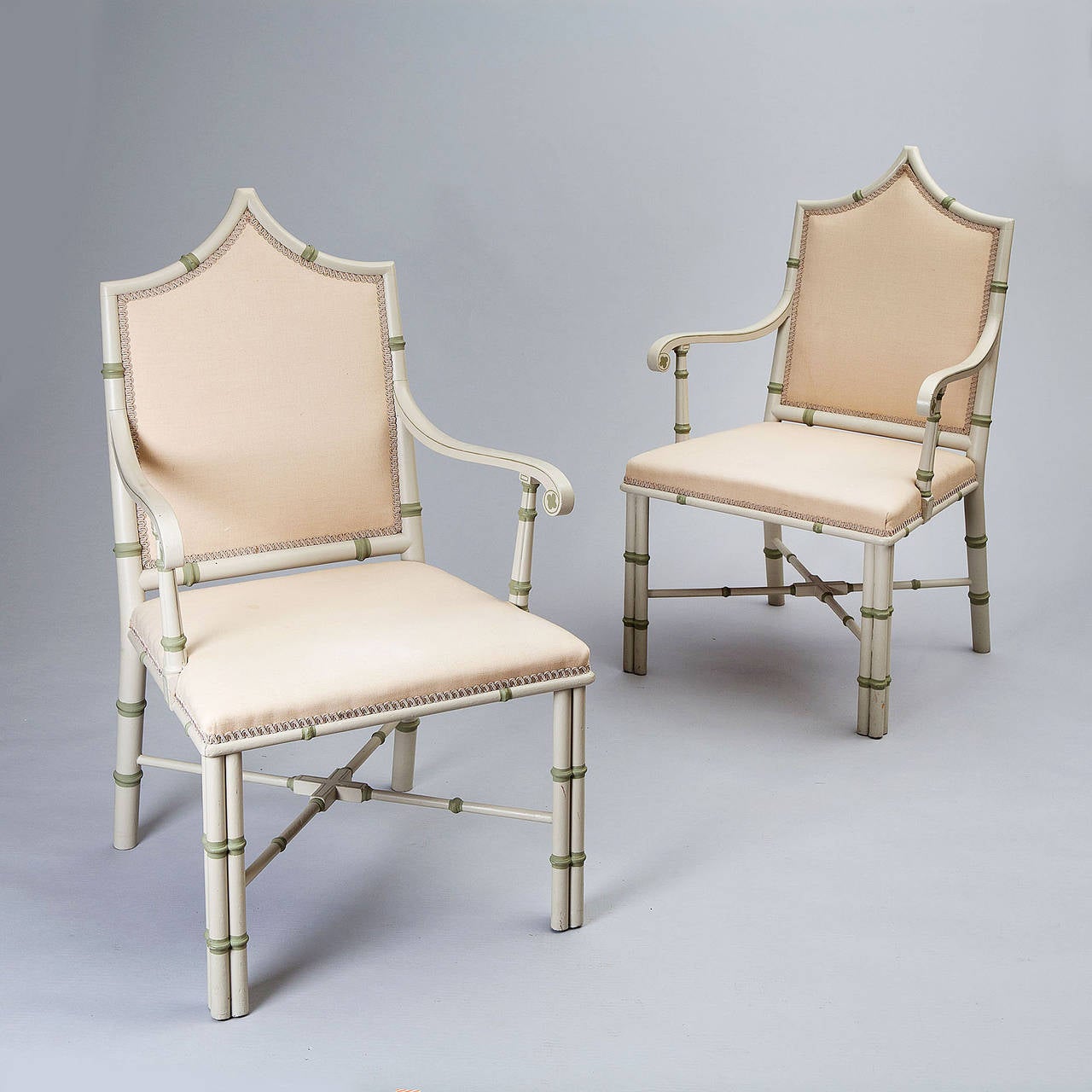 Pair of Cream-Painted Gothic Armchairs Attributed to Colefax and Fowler In Excellent Condition In London, by appointment only