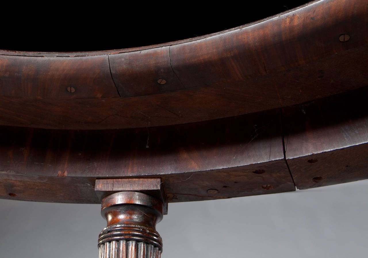 Gillows 19th Century Antique Regency Mahogany Hunt Table For Sale at