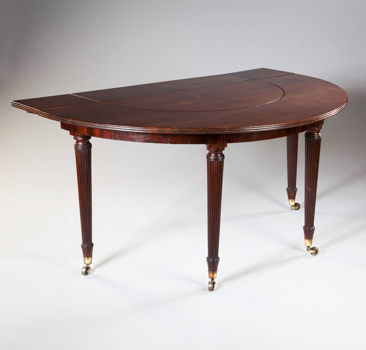Gillows 19th Century Antique Regency Mahogany Hunt Table For Sale at