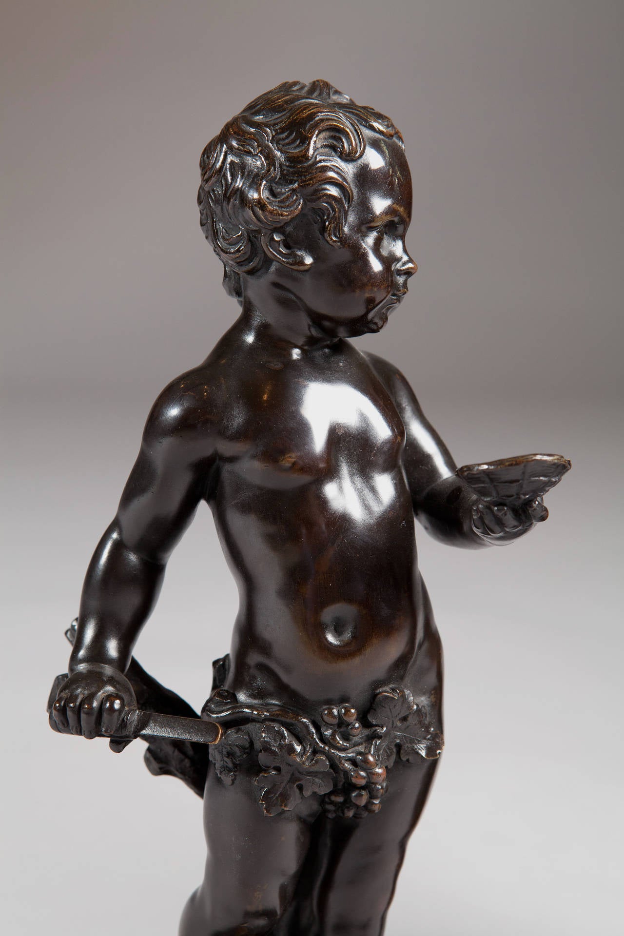 Pair of Bronze Cherubs on Marble Bases For Sale 2