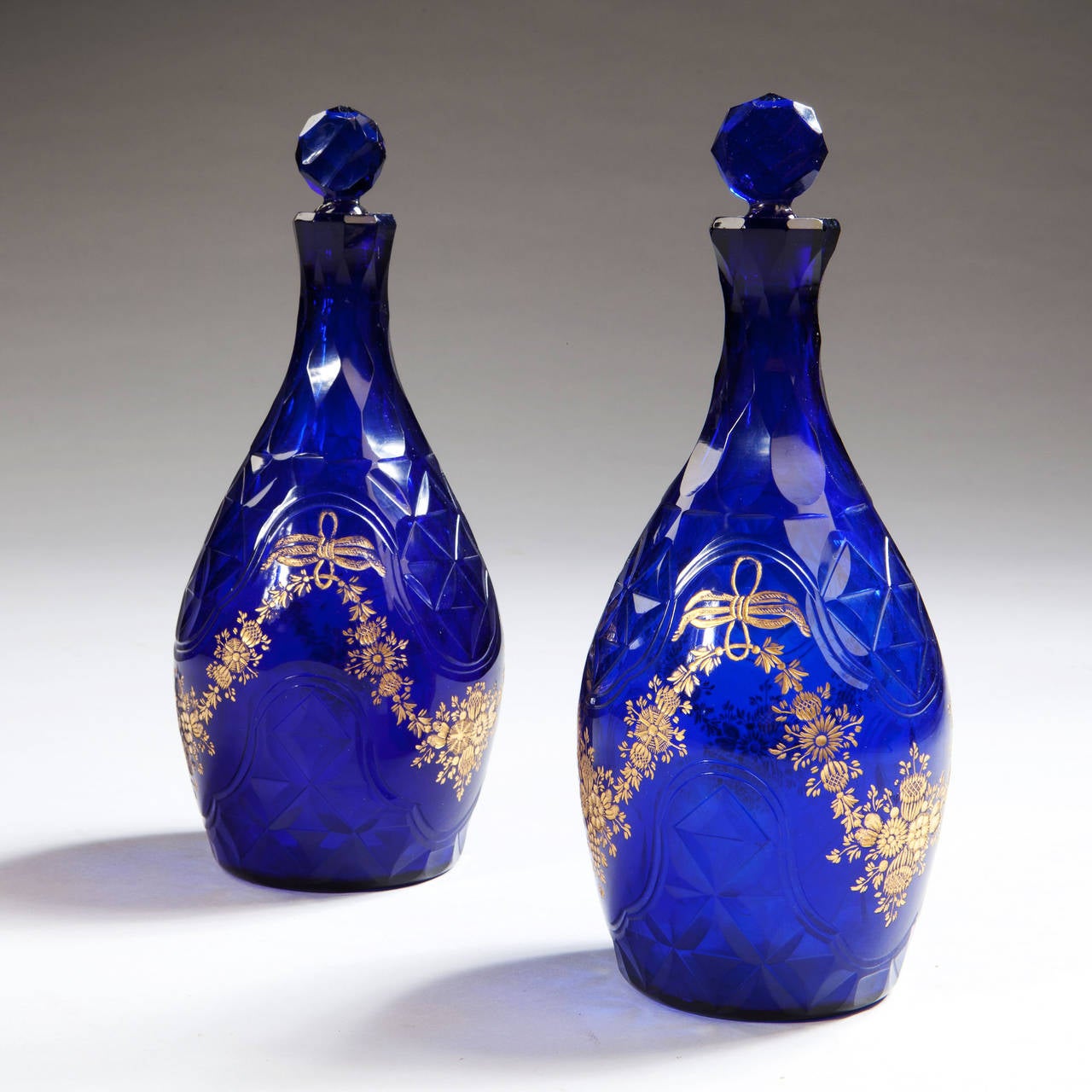 William IV Pair of Late 18th Century Baluster Form Facetted Blue Glass Decanters For Sale