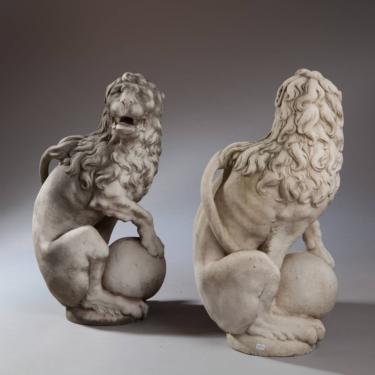 Baroque Pair of 17th Century Carved Marble Lions