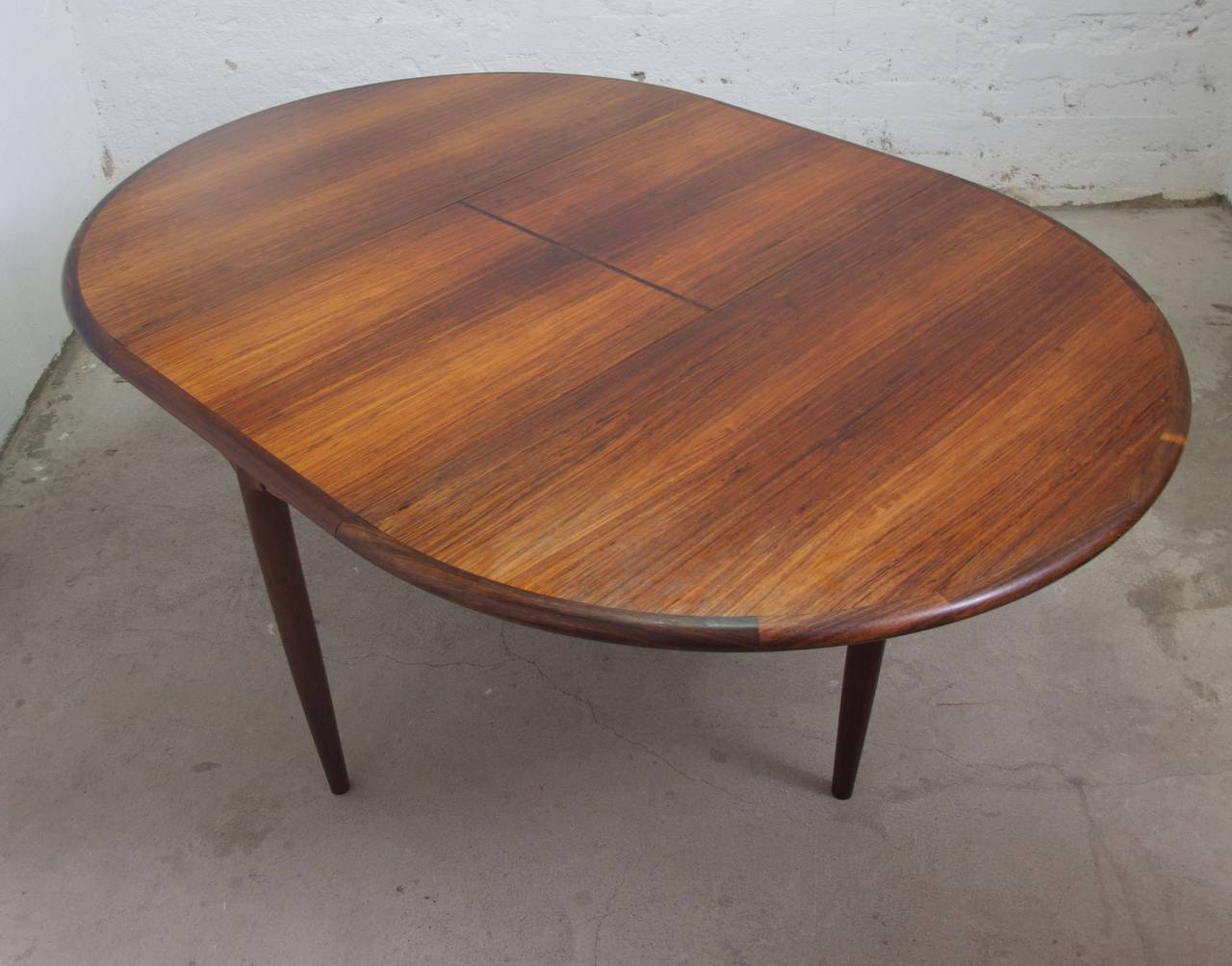 Scandinavian Modern Extendable Dining Table by Niels O. Møller No. 15 Danish Rosewood, 1960s