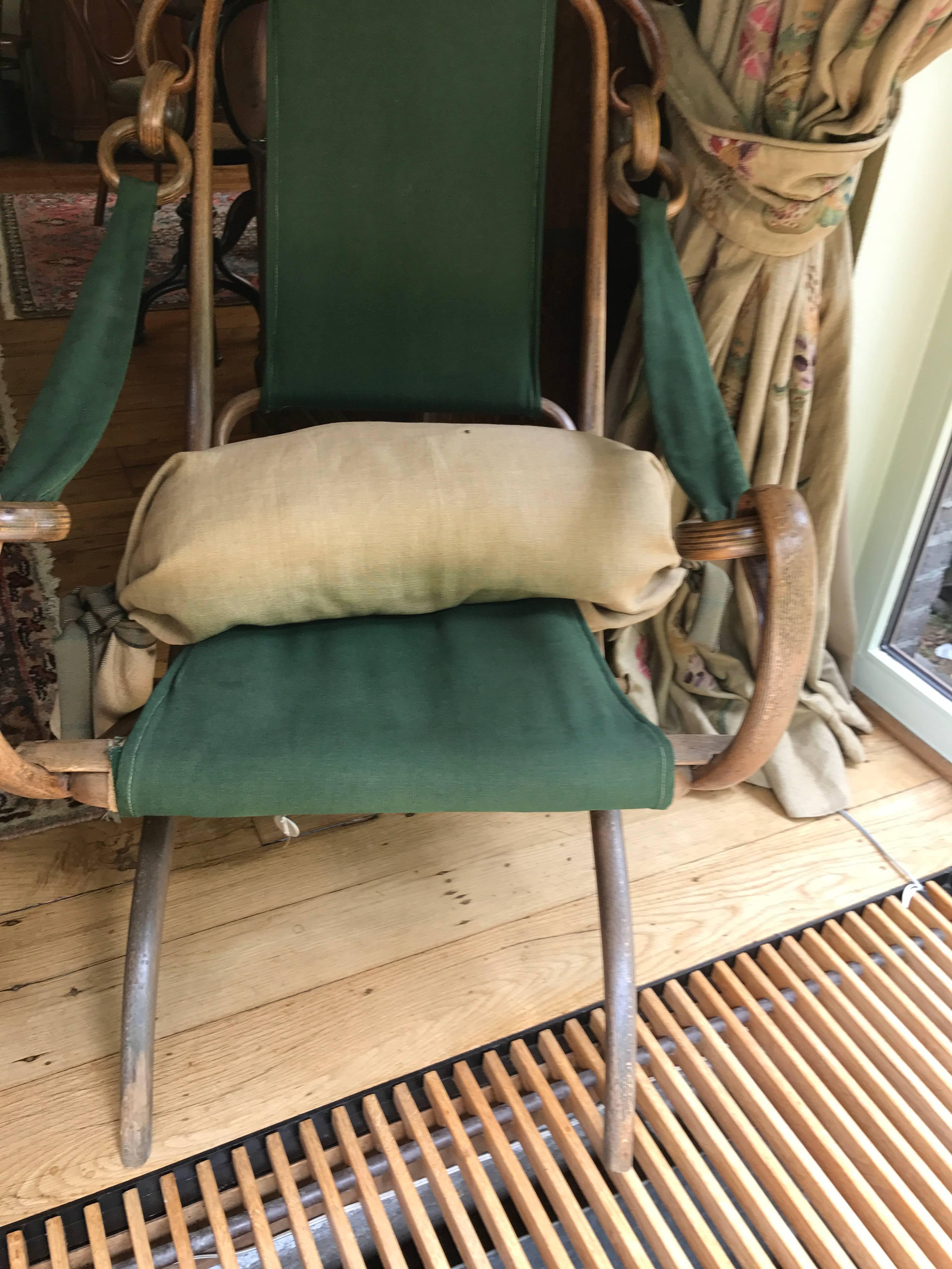 Klapp-Stuhl aus Bugholz von Thonet Klapp Fauteuil, um 1890 (19. Jahrhundert) im Angebot