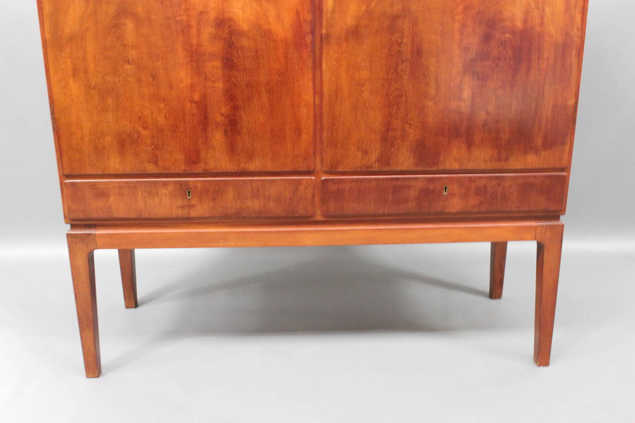 Sideboard, Model 1761, in Mahogany by Ole Wanscher and by Fritz Hansen, 1943 In Good Condition In Lejre, DK