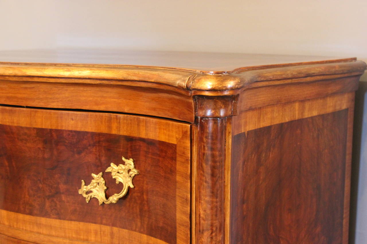 Chest of Drawers from 1740 in Walnut, Manufactured in Denmark In Good Condition In Lejre, DK