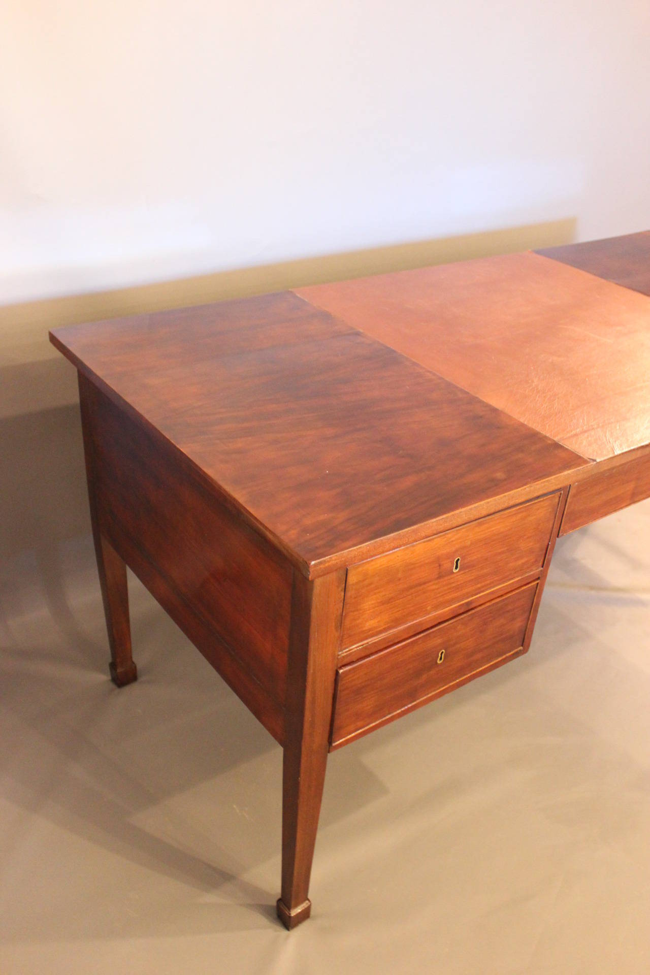 Empire Desk in Mahogany Manufactured in Denmark, c. 1810 In Good Condition In Lejre, DK