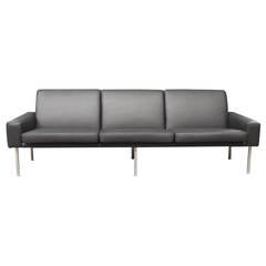 Hans J. Wegner Sofa Model 34/3 in Black Savanne Leather, 1960 1