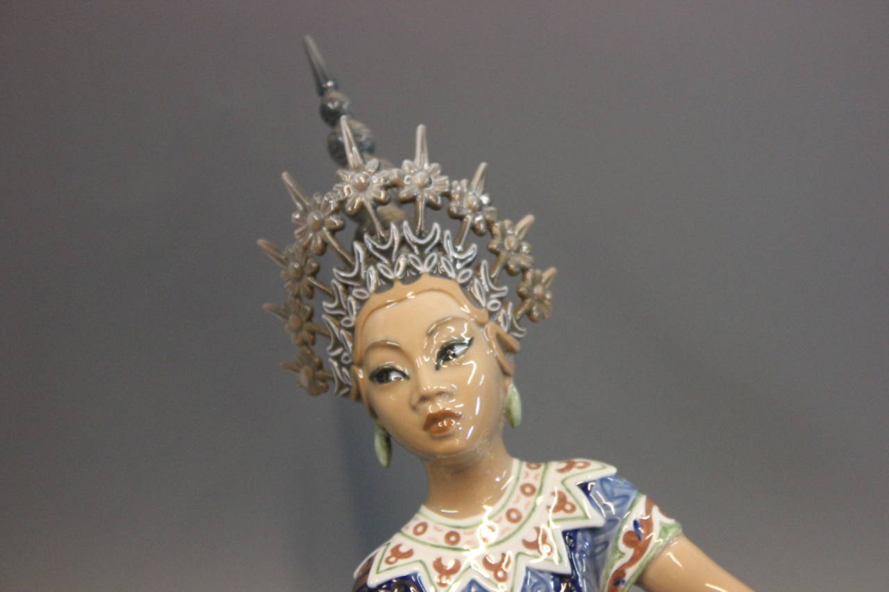Oriental figurine Design Dahl Jensen number 1125, Siamese Temple Dancer.