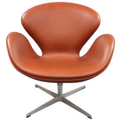 Arne Jacobsen Swan Chair Model 3320 Manufactured in 2008 by Fritz Hansen