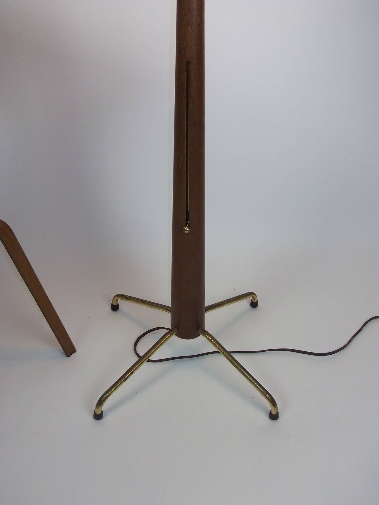 American 1950s Adjustable Floor Lamp Attributed to Gerald Thurston for Lightolier For Sale