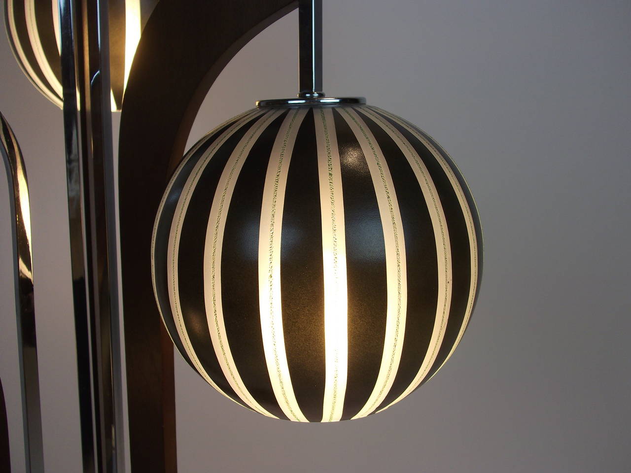 Etched Exceptional Mid-Century Modern Three-Globe Lamp For Sale