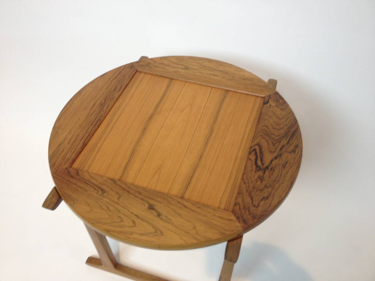 Jens Quistgaard Danish Modern Rosewood Tile Flip-Top End Table In Good Condition For Sale In Victoria, British Columbia