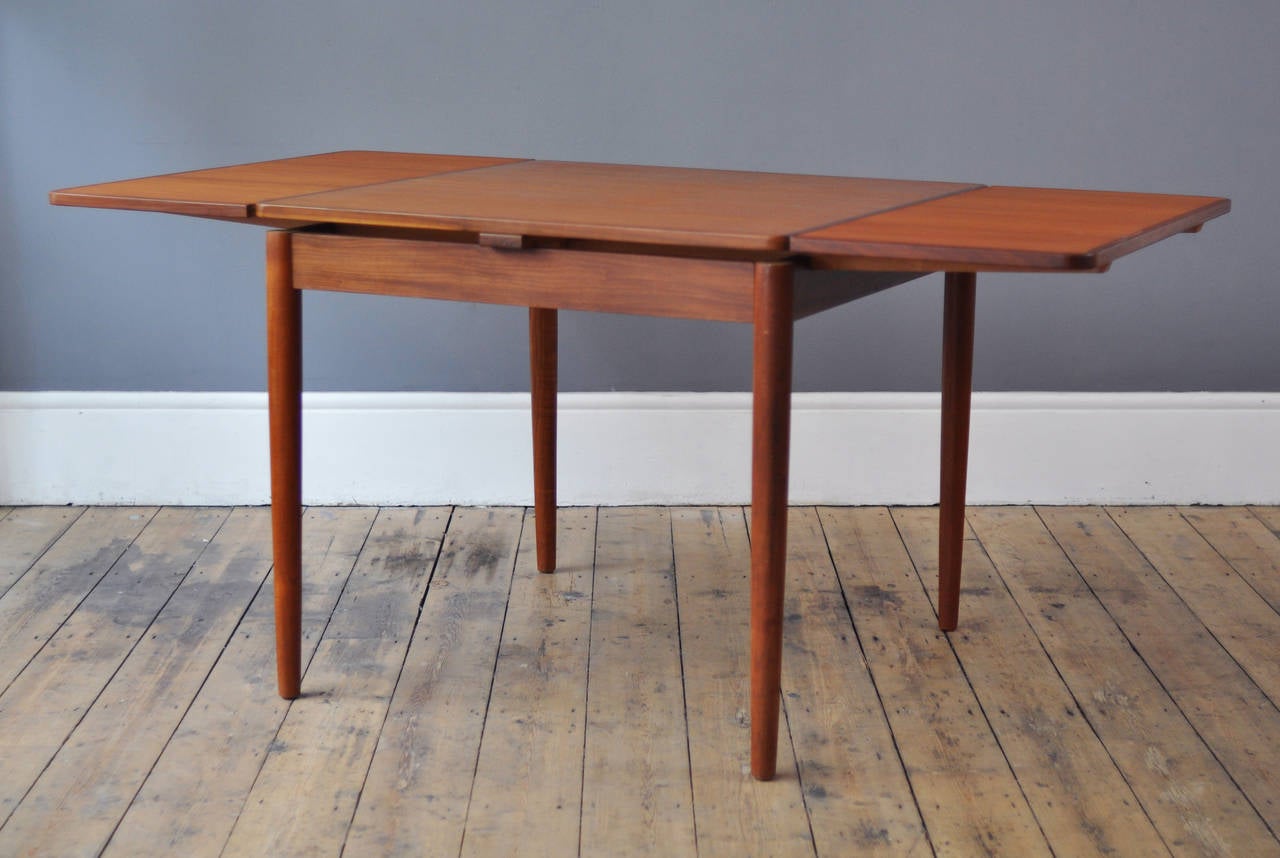 Danish Midcentury Extendable Square Teak Dining Table In Good Condition In London, GB