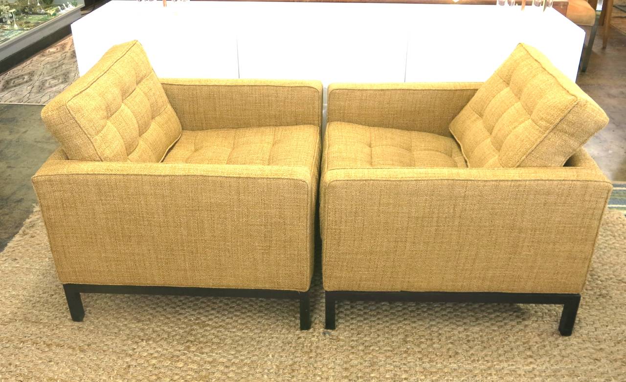 20th Century Pair of Mid-Century Modern Florence Knoll Chairs with Rare Wood Base