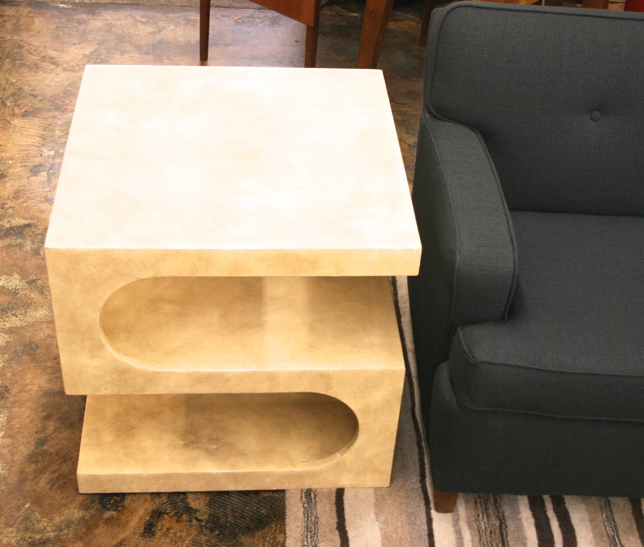 Modernist White Goatskin End Table in the Style of Pierre Cardin, circa 1970 In Good Condition In Austin, TX