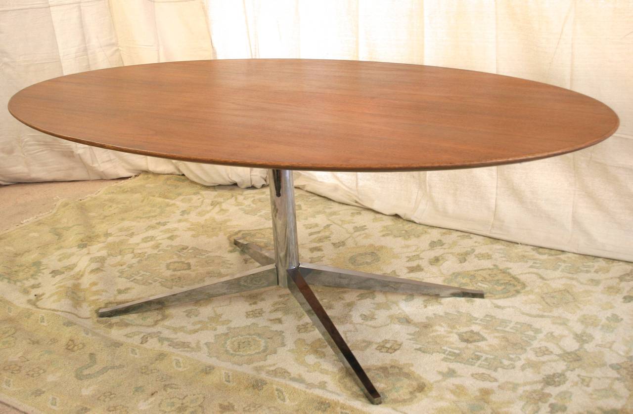 Mid-Century Modern Florence Knoll Oval Walnut and Chromed Steel Table or Desk