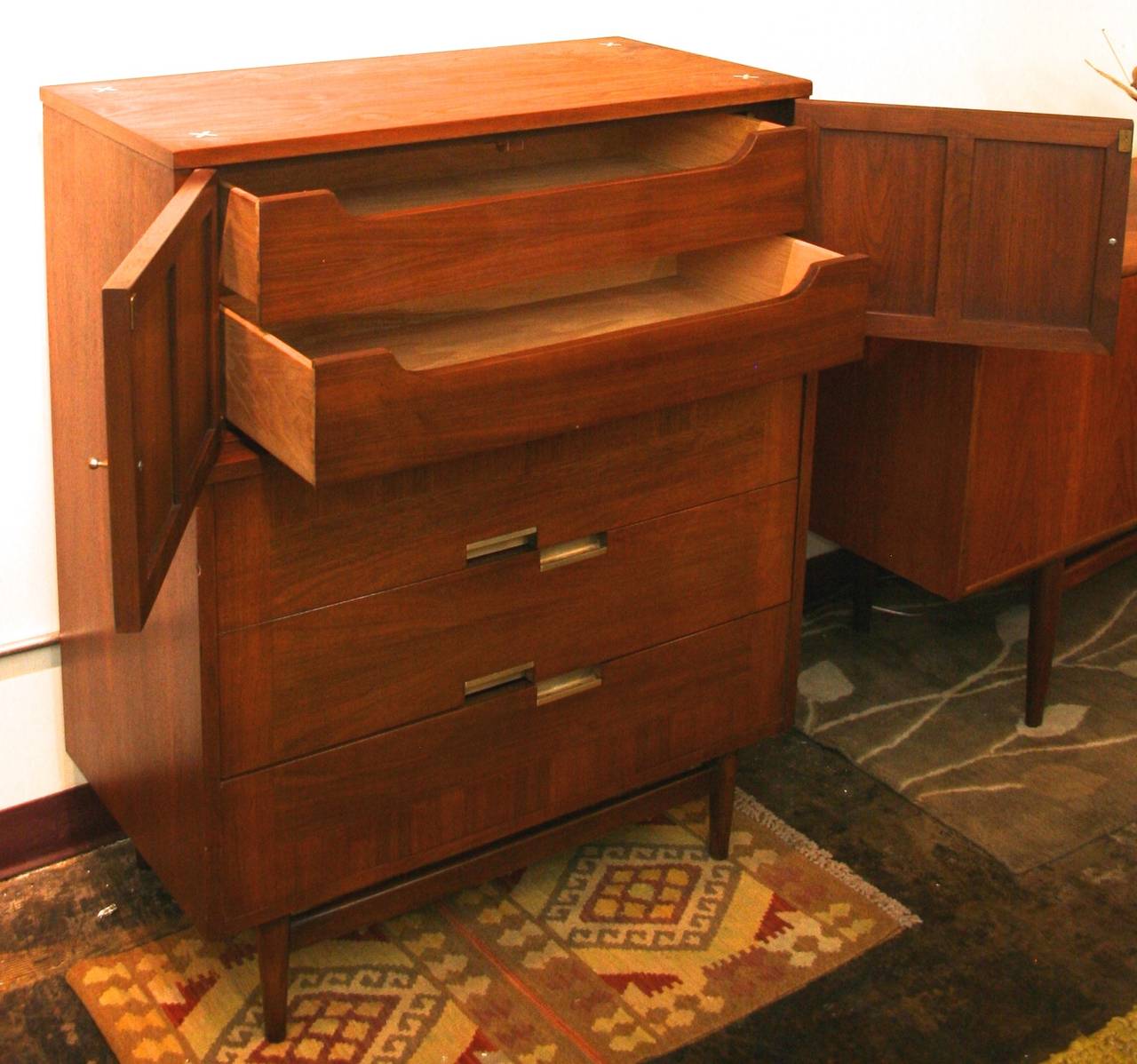 Mid-Century Modern Cane and Walnut American of Martinsville Chest In Excellent Condition For Sale In Austin, TX
