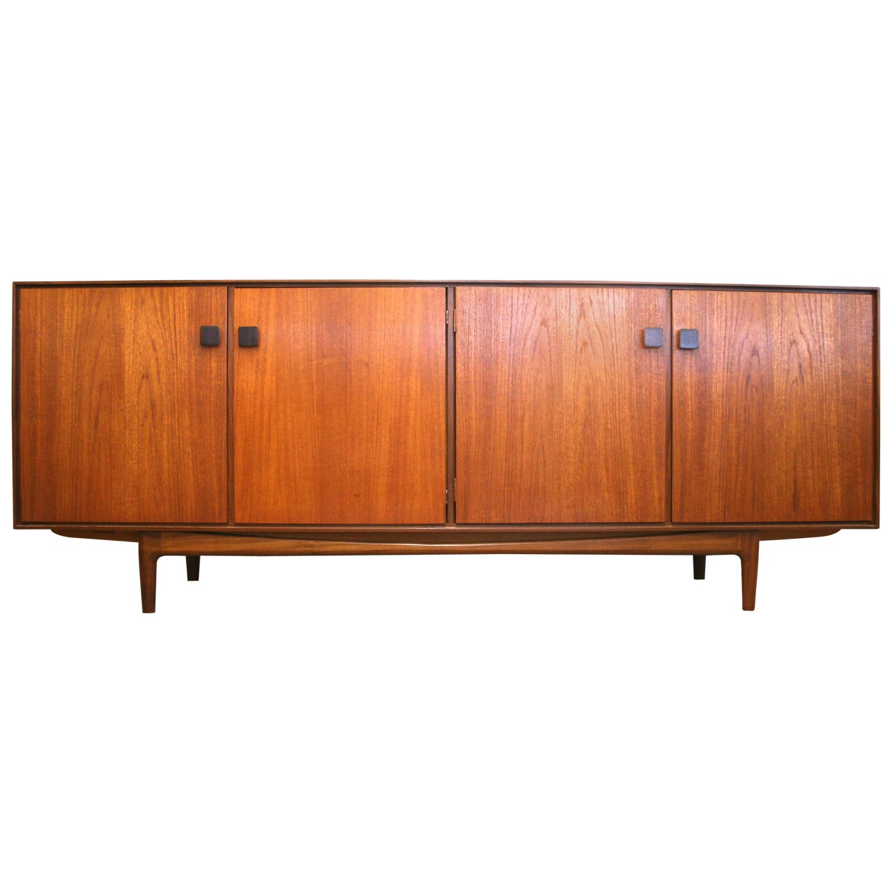 Mid-Century Modern Long Credenza in the Style of Ib Kofod-Larsen for G Plan