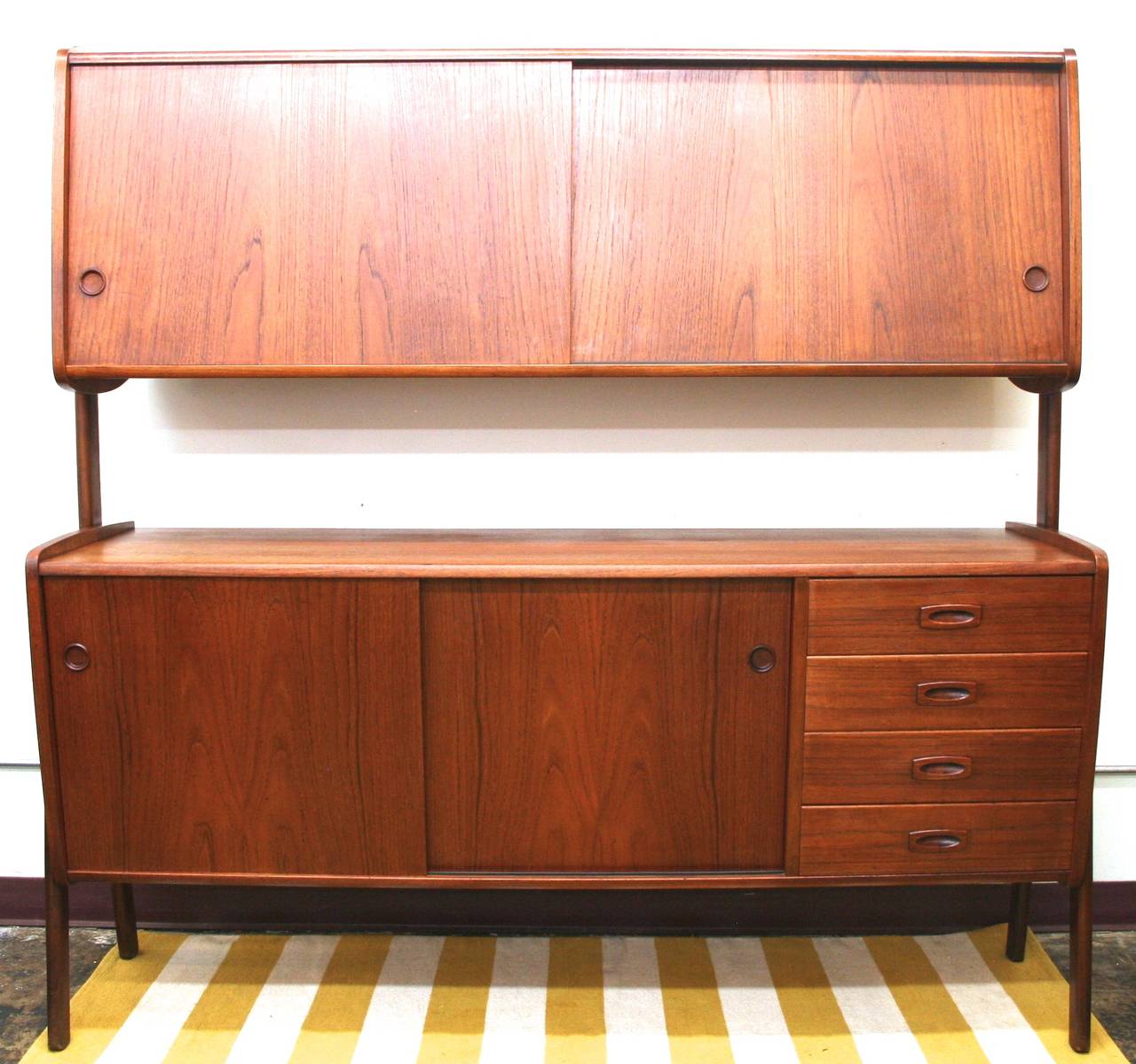 Italian Modern Teak Credenza and Dry Bar In Excellent Condition In Austin, TX