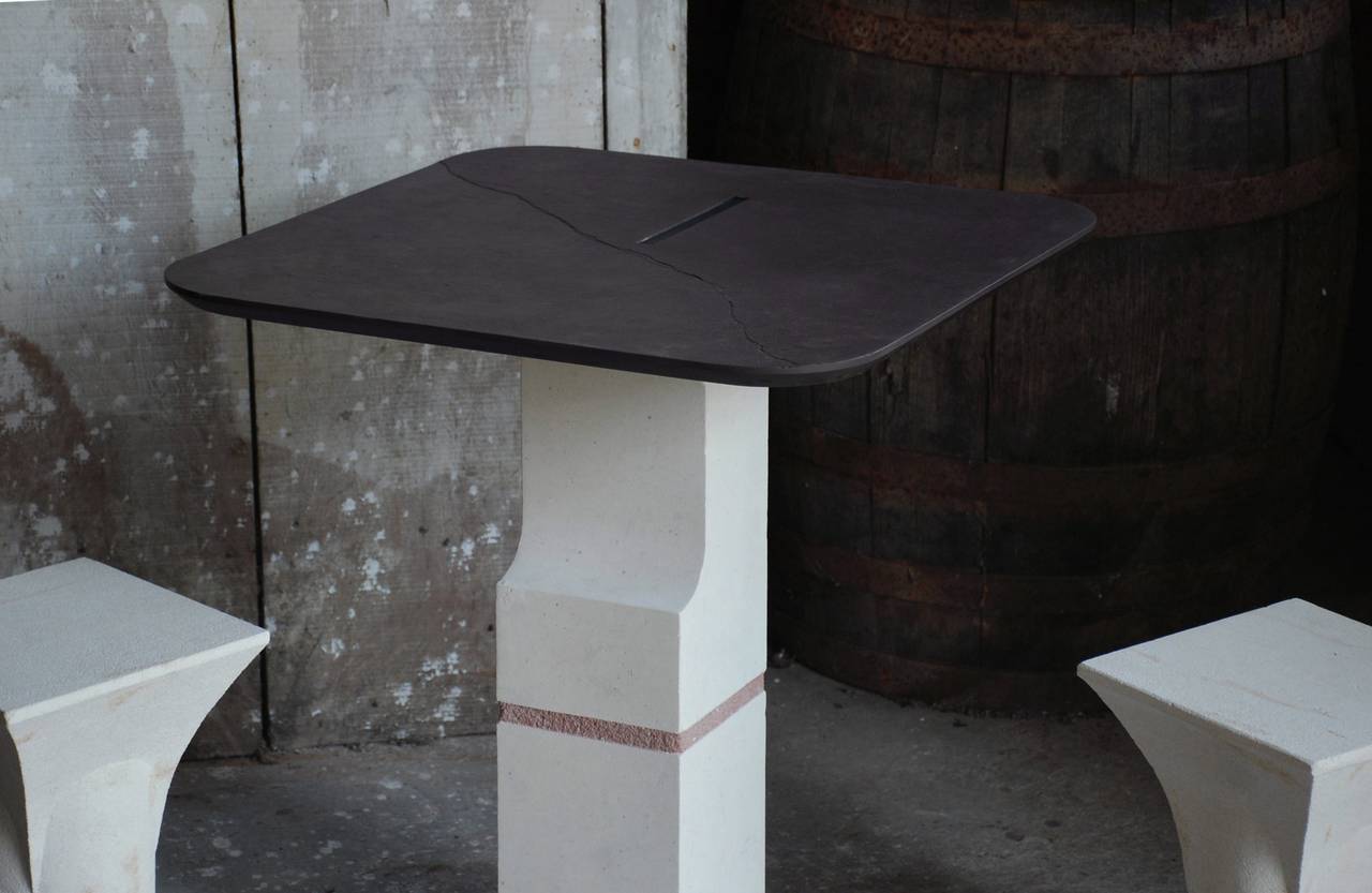 Ravissant
Table and stools. 
Frédéric Saulou. 
Materials: Lavoux ornamental stone- Chili purple slate - cement - Trélazé black stone.
Dimensions: 75 x 65 x 65 cm.

Edition of 8.
Signed and numbered.

“While wandering in the streets I