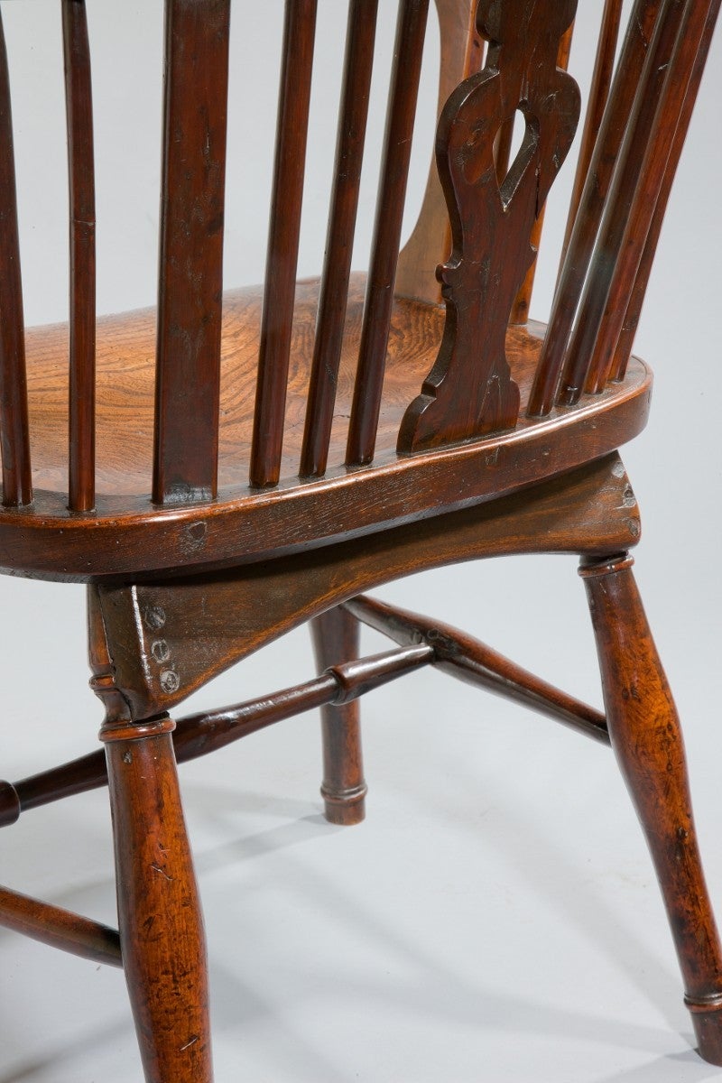 18th Century Yew Wood and Elm Windsor Chair In Good Condition In Sutton Coldfield, GB