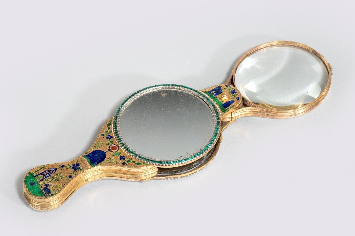 Chinoiserie Hand Mirror and Looking Glass In Good Condition In Sutton Coldfield, GB