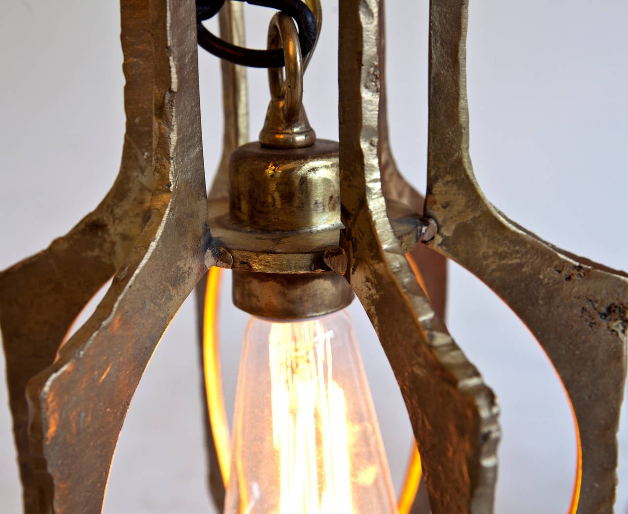Foundry cast, solid brass pendant light. Comes with 10' of steel chain, 60 Watt Edison style bulb, and canopy. UL listed. Designed and manufactured in Los Angeles. Additional chain available upon request.

James de Wulf has been widely recognized