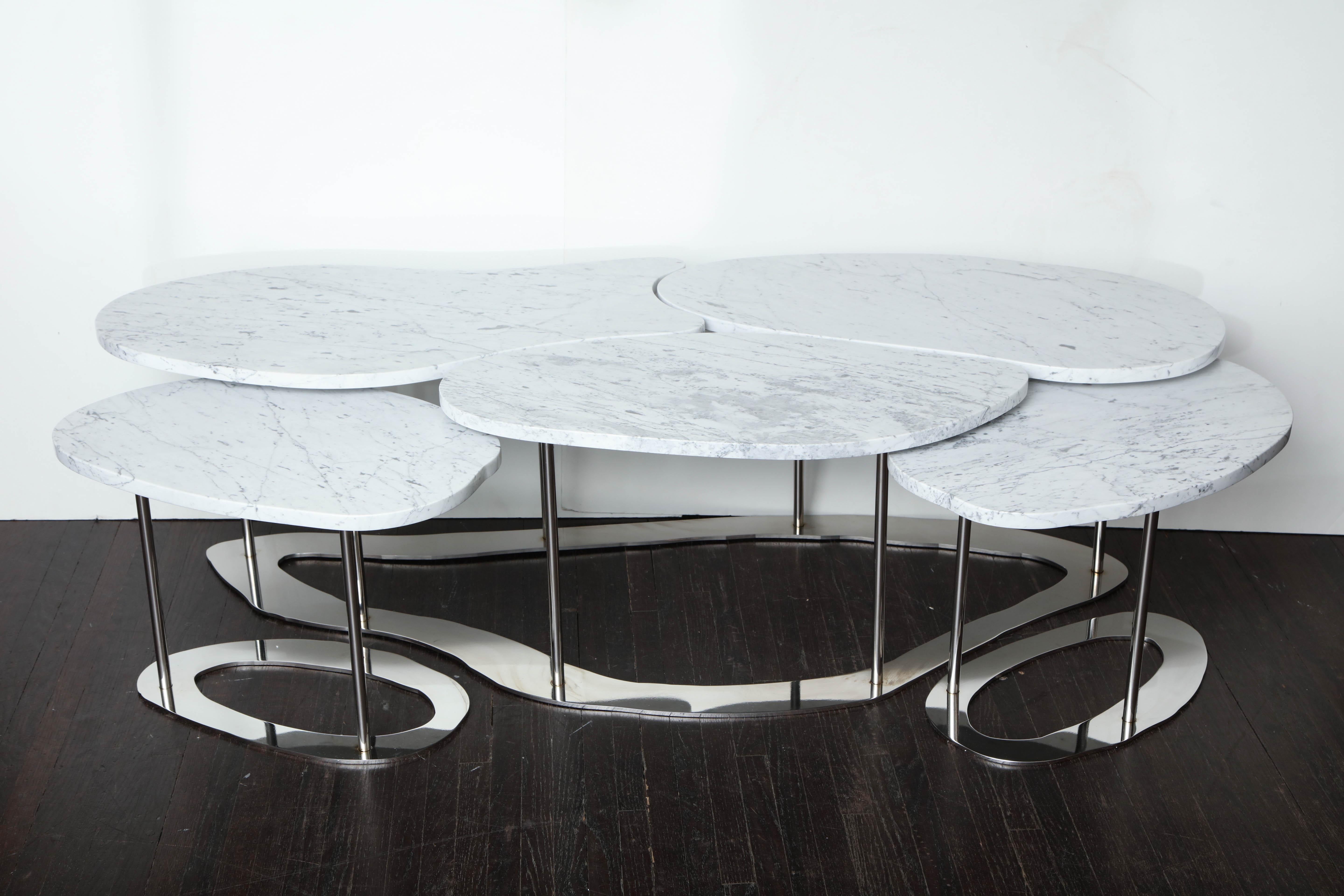 Acier inoxydable Table à cocktail organique de forme libre en marbre en vente