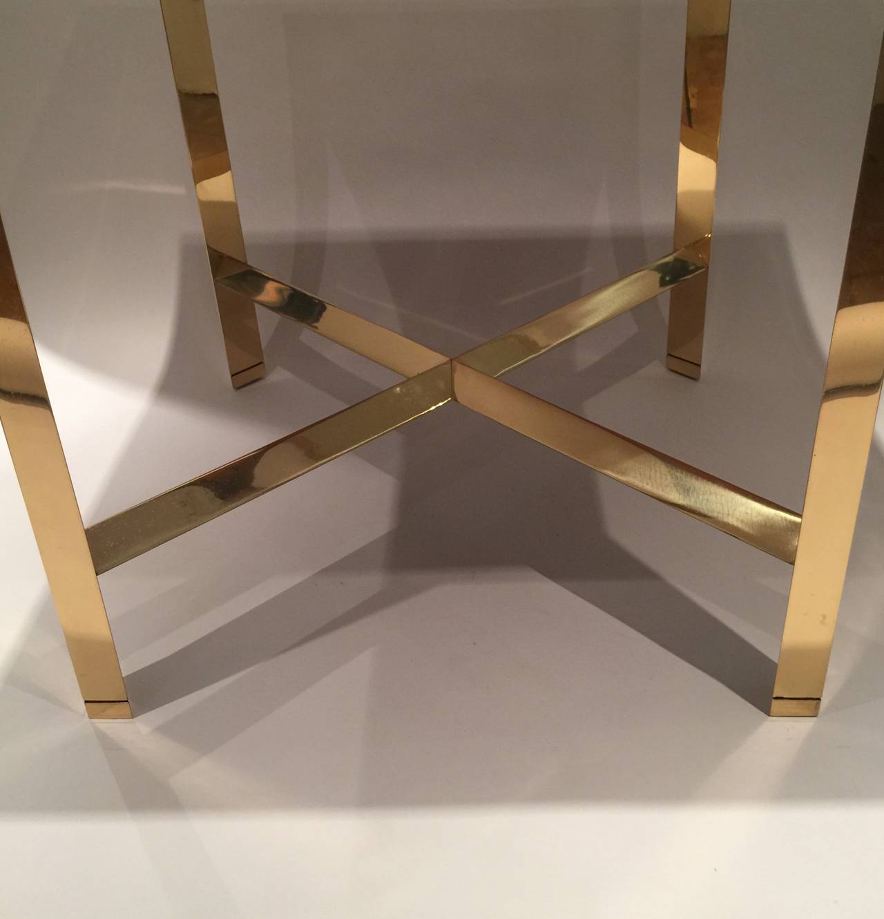 Karl Springer Triangular Leg Metal End Table In Good Condition For Sale In Los Angeles, CA