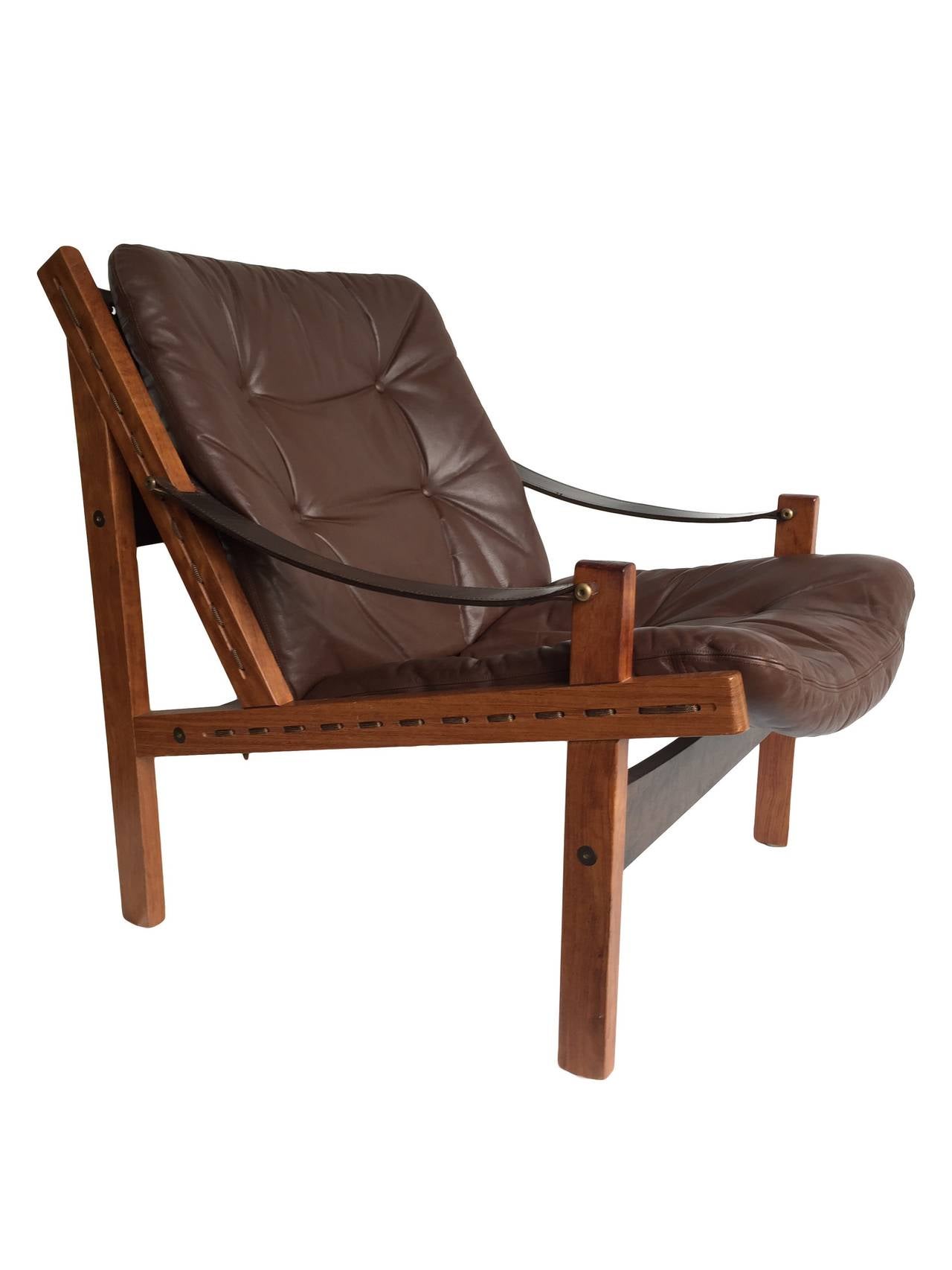 Torbjørn Afdal hunter chairs in leather and rosewood.
Produced by Vatne, Norway, 1960s.