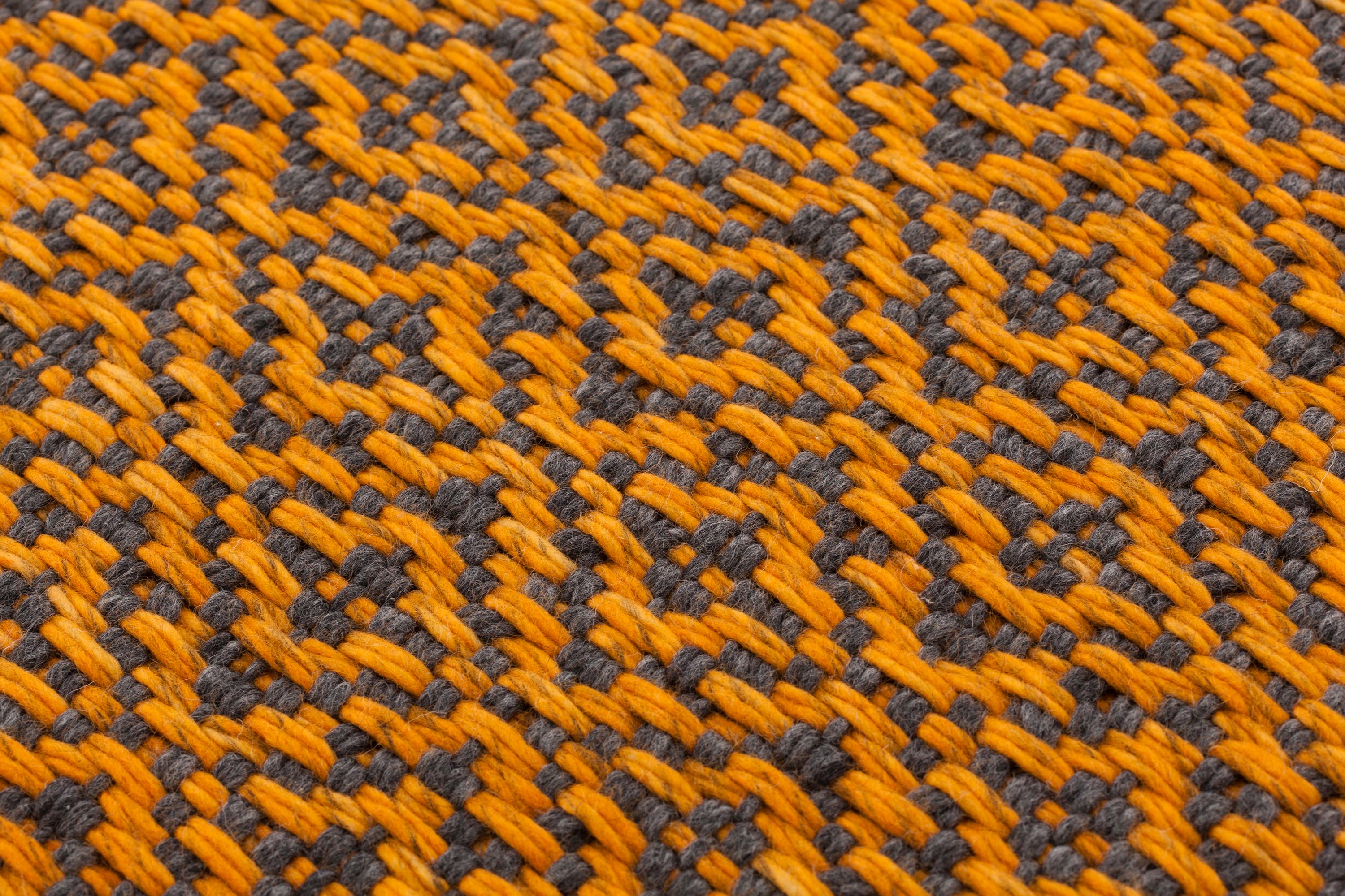 For Sale:  (Orange) GAN Bari Rug Gray Wool 2