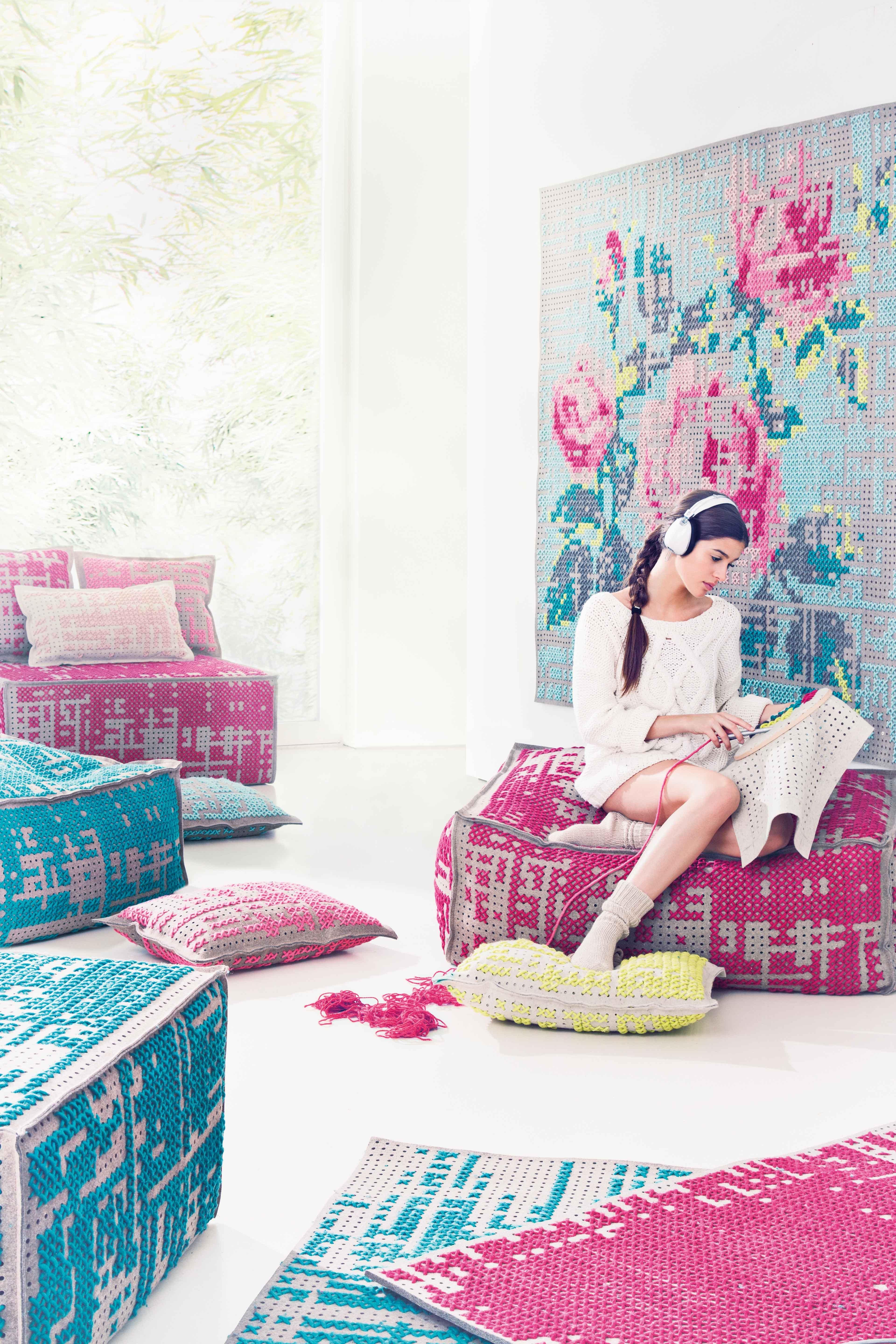 in vendita:  (Multi) GAN Rugs Medium Abstract di A. Lancelot 3