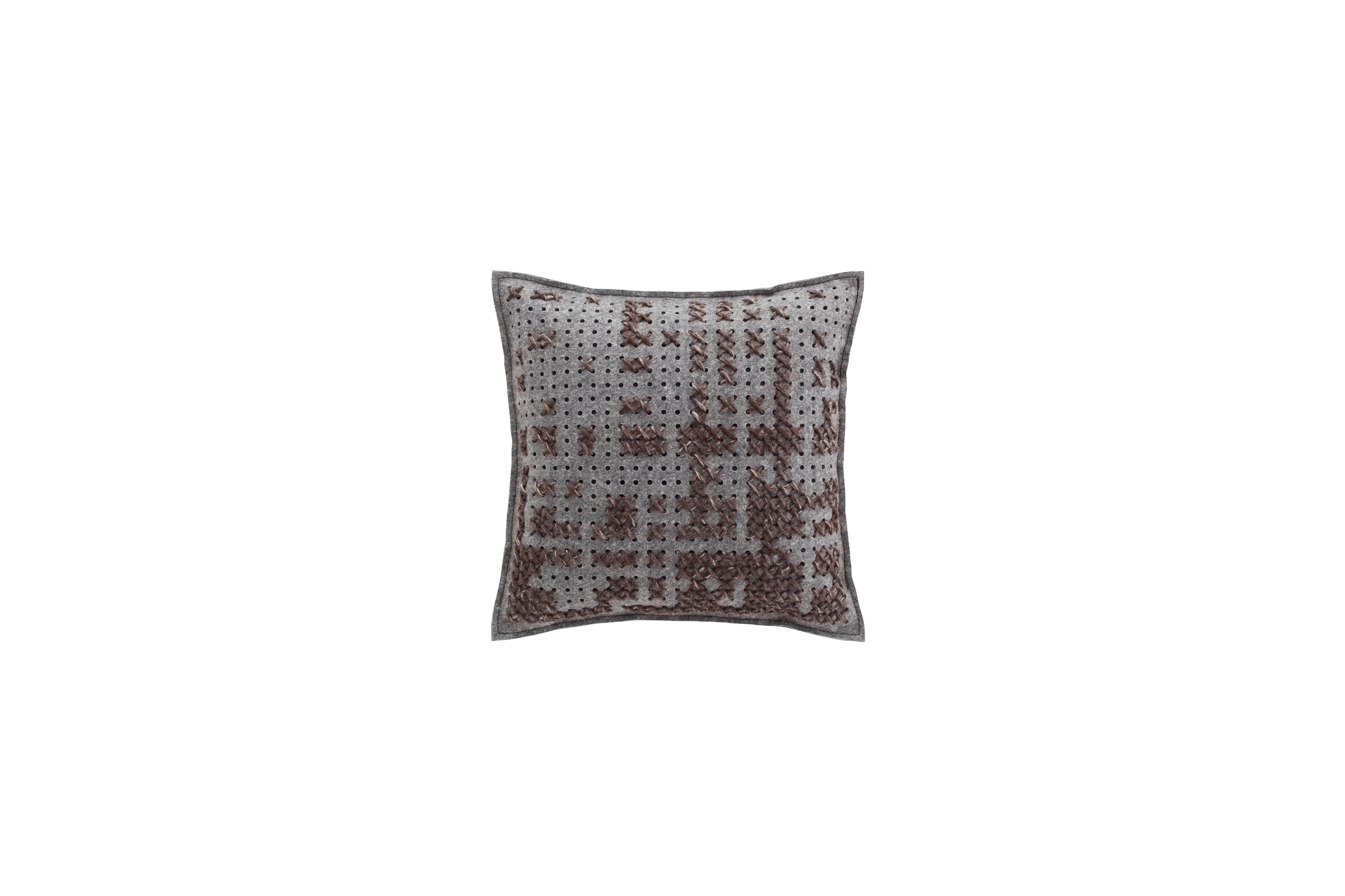 (Gray) GAN Canevas Square Abstract Pillow by Charlotte Lancelot