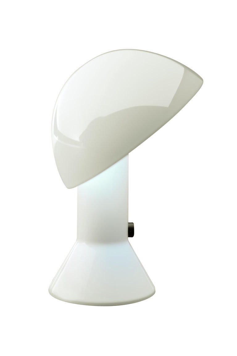 For Sale: White Martinelli Luce Elmetto 685 Table Lamp by Elio Martinelli