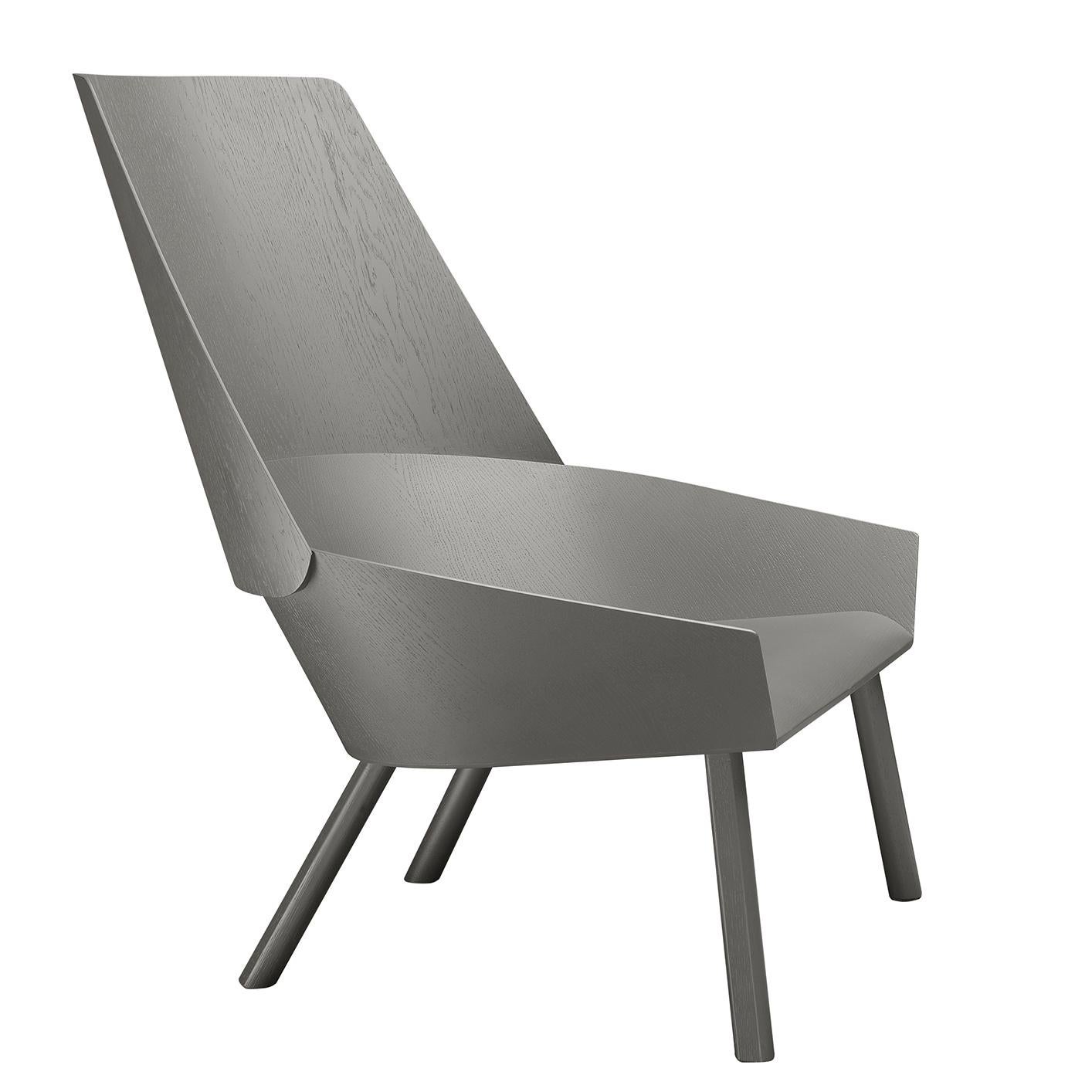 For Sale: Gray (Umbra Gray Lacquer) Customizable e15 Eugene Lounge Chair with Oak Base by Stefan Diez