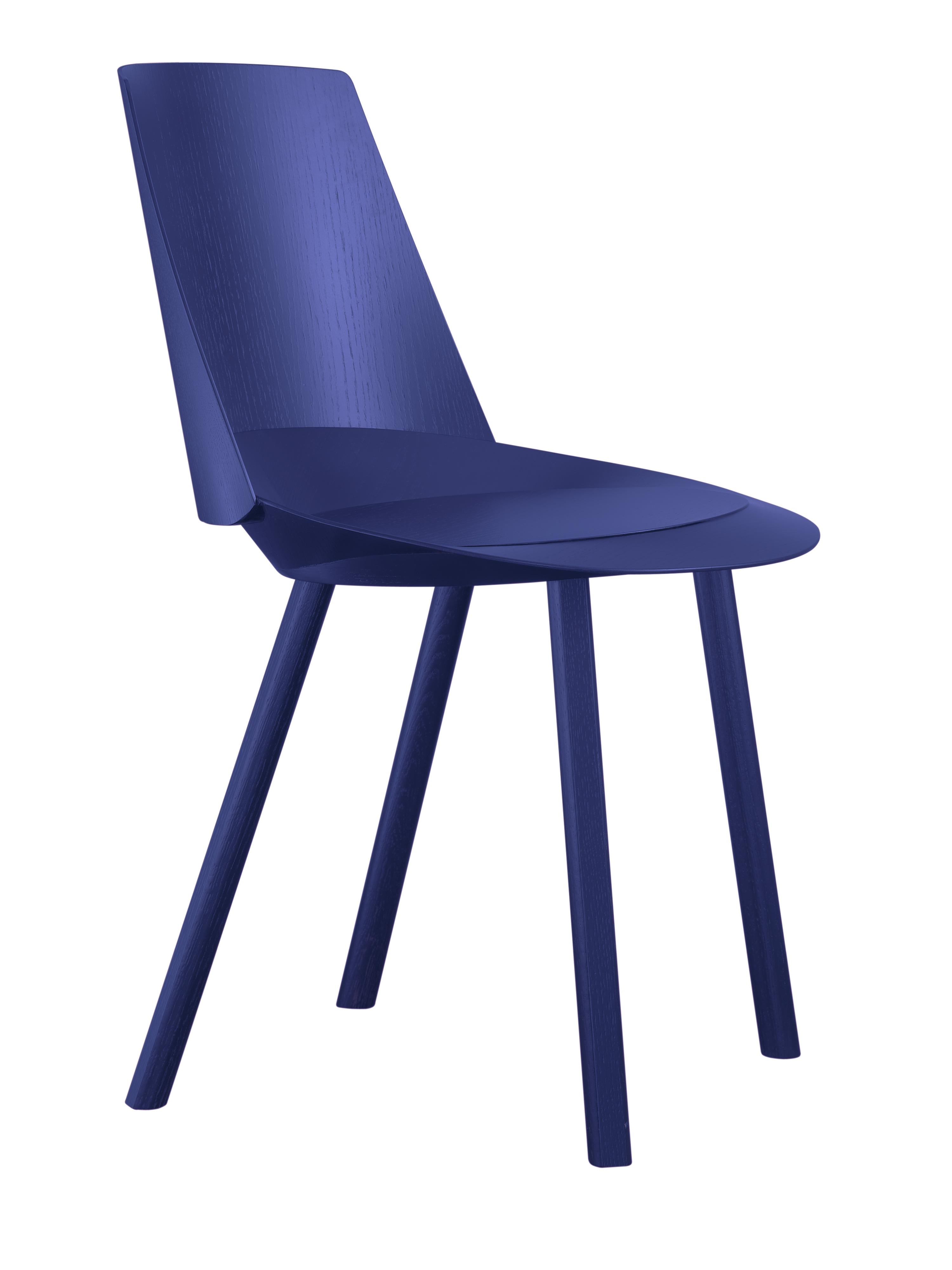 En vente : Blue (Lapis Blue Lacquer) Chaise d'appoint Houdini personnalisable e15 de Stefan Diez