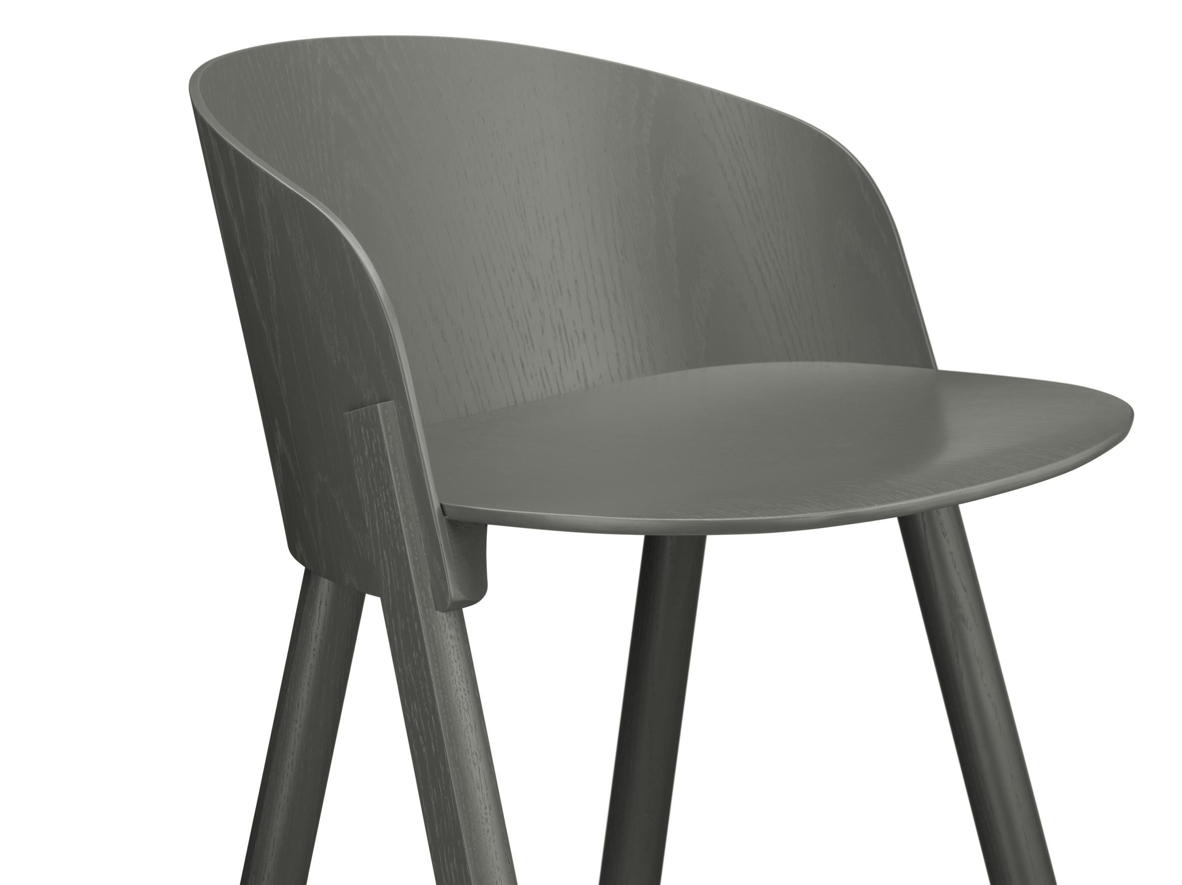 Im Angebot: E15 Anderer Hocker von Stefan Diez, Gray (Umbra Gray Lacquer) 3