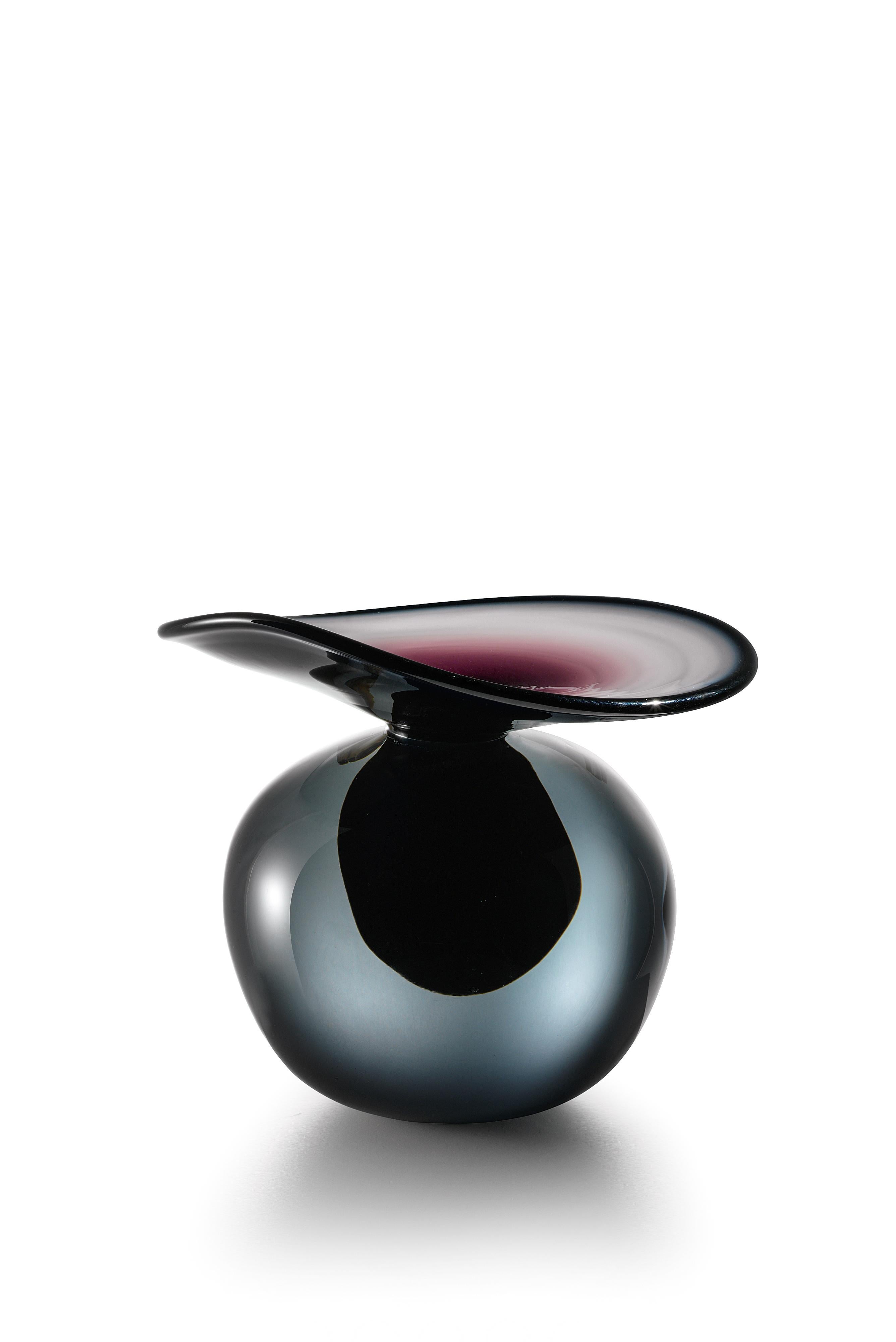 For Sale: Gray (12404) Medium Nereidi Murano Glass Vases by Allegri & Fogale 2