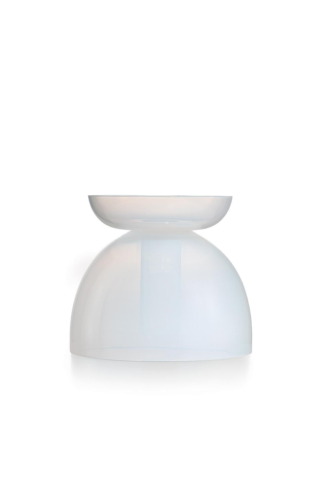 White (014BOBOLM) Medium Tabarro Centerpiece in Murano Glass by Alberto Lago