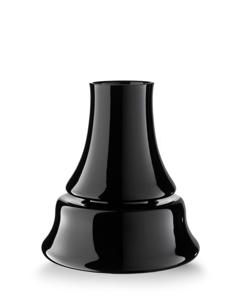 For Sale: Black (2406) Large Marco Vase in Murano Glass by Sergio Asti