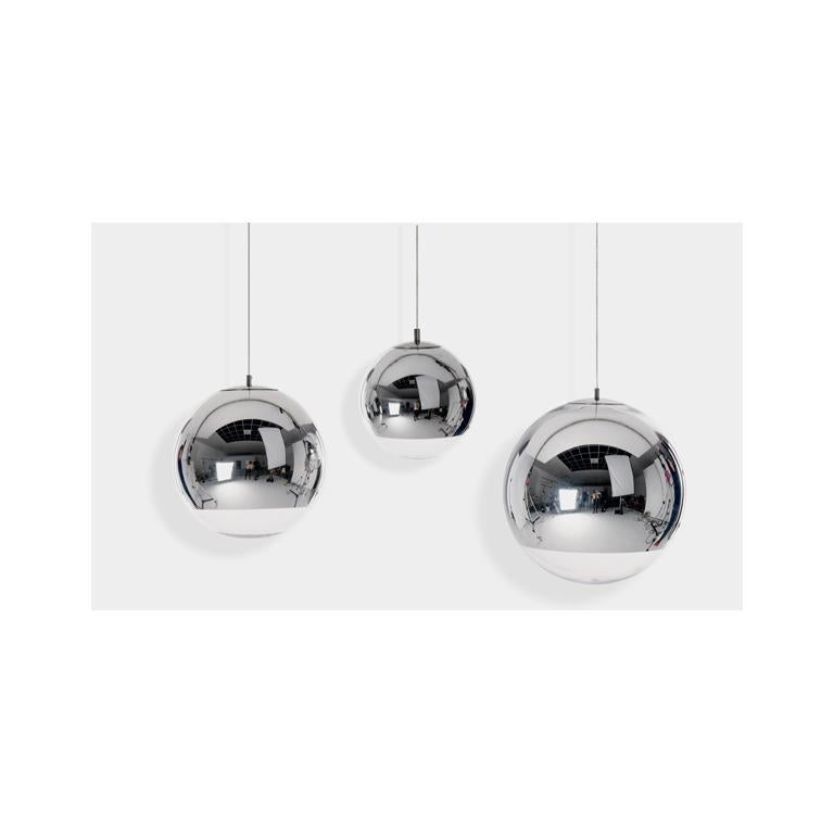 En vente : Silver (chrome.jpg) Petite lampe à suspension en forme de boule de miroir de Tom Dixon 2